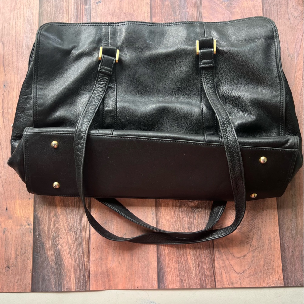 Bossino Black Leather Bag - Picture 3 of 13